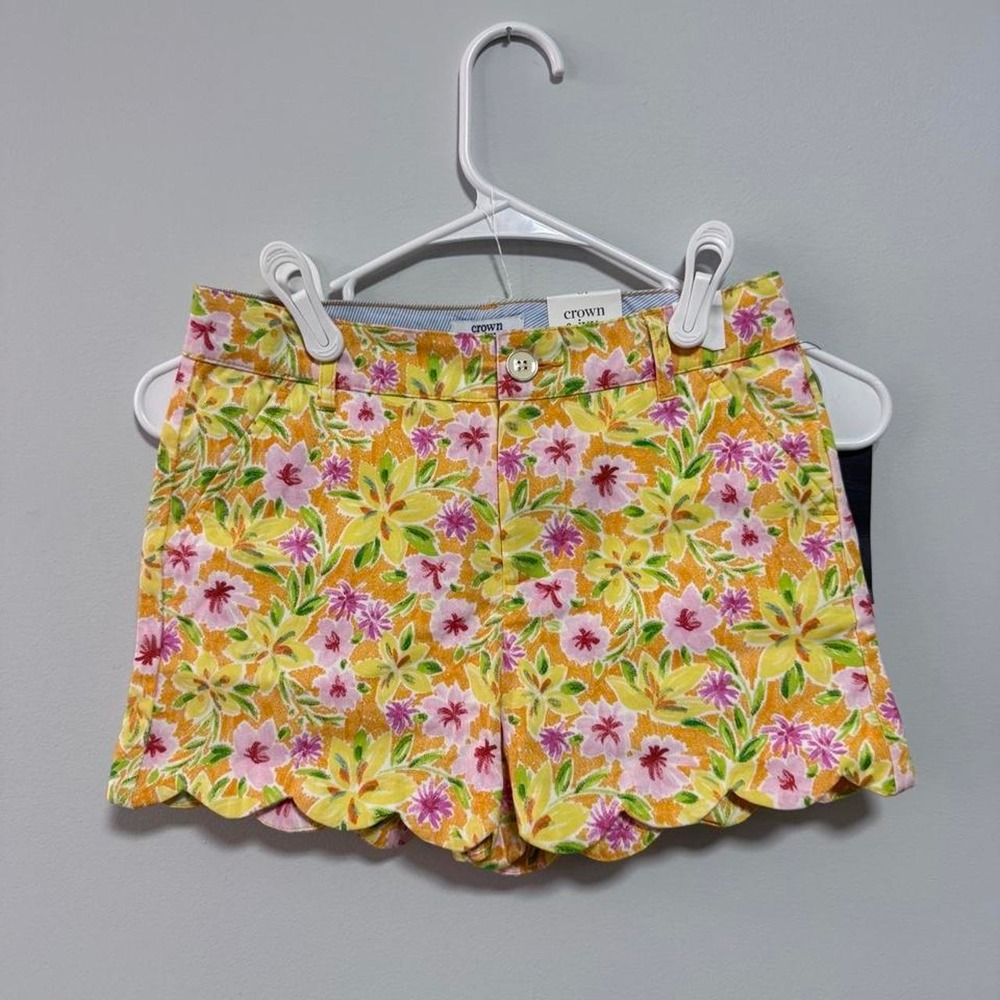 Crown & Ivy Kids Yellow Floral Scalloped Hem Shorts Pink Purple Flowers Size 10